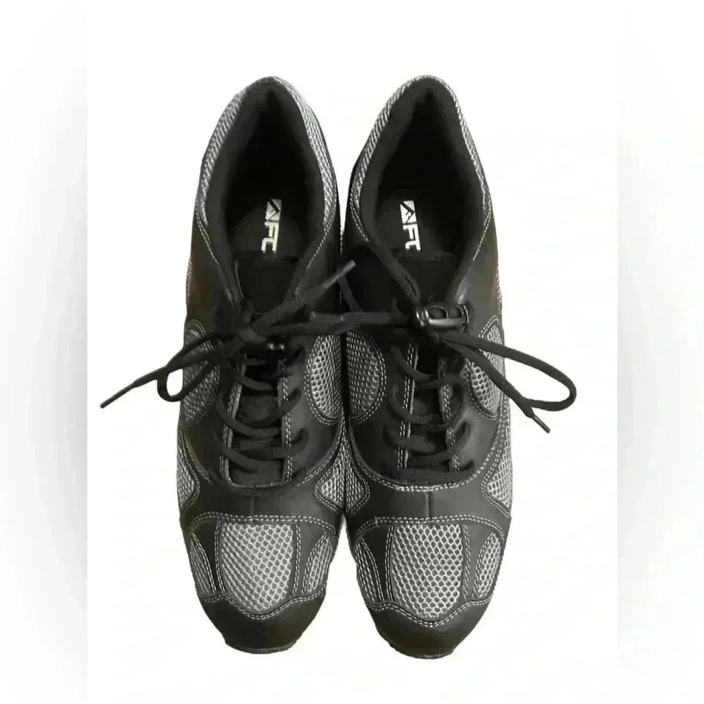 Forte Men’s Kingston Biking Shoes Size 13.5 US New without tags or box.